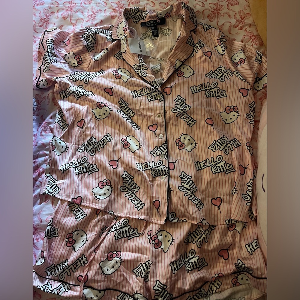 Hello Kitty Pink Pajama Set